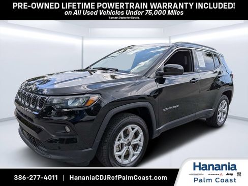 Used 2025 Jeep Compass Latitude AWD/4WD image 7