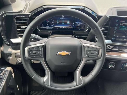 Used 2024 Chevrolet Silverado 1500 LT AWD/4WD image 15
