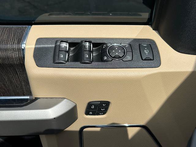 Used 2020 Ford F250 4x4 Crew Cab Super Duty image 15