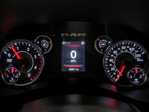 Used 2022 RAM 2500 Big Horn AWD/4WD image 18