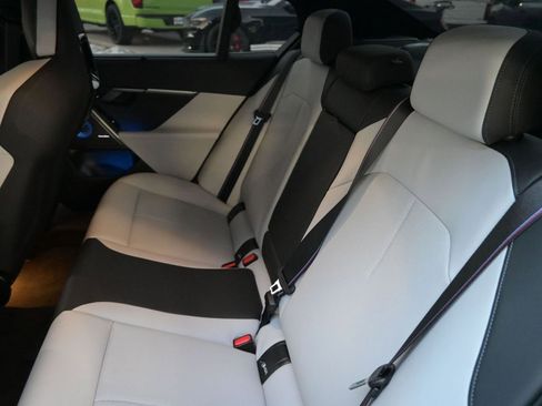 Used 2026 BMW M5 w/ Carbon Package image 30