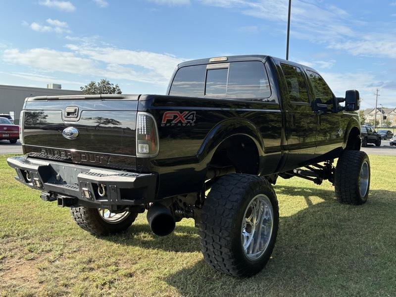 Used 2016 Ford F250 Lariat w/ Lariat Ultimate Package AWD/4WD image 5
