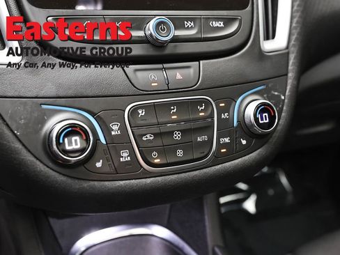 Used 2024 Chevrolet Malibu LT FWD image 21