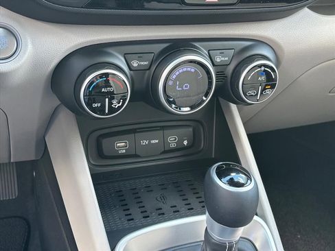 New 2026 Hyundai Venue SEL FWD image 18