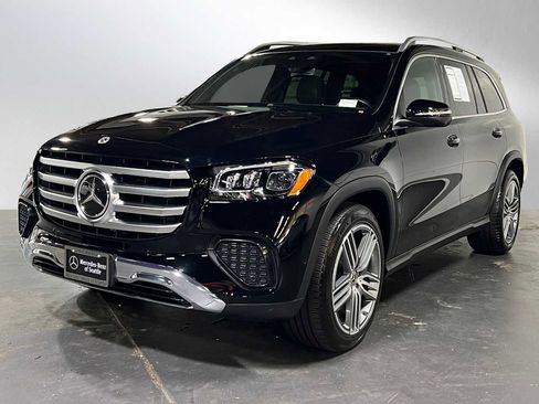 Used 2025 Mercedes-Benz GLS 450 4MATIC image 7
