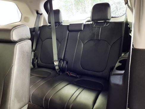 Used 2023 Honda Pilot Elite image 9