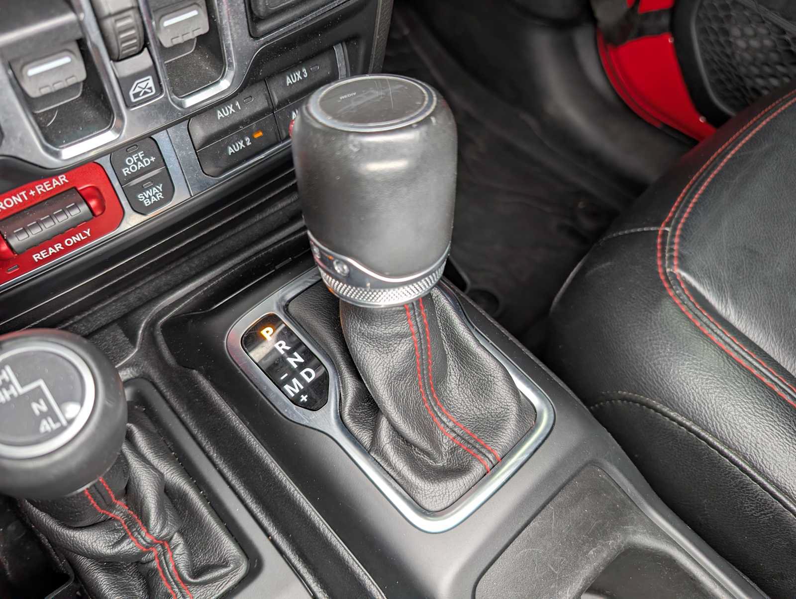 Used 2020 Jeep Gladiator Rubicon AWD/4WD image 34