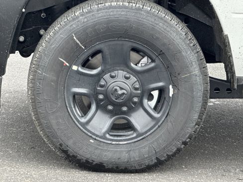 New 2026 RAM 3500 Tradesman AWD/4WD image 24