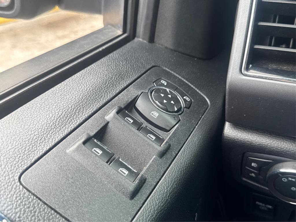 Used 2020 Ford F150 XLT w/ Equipment Group 302A Luxury AWD/4WD image 25