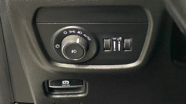 Used 2021 Jeep Grand Cherokee L Limited AWD/4WD image 31