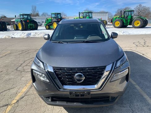 Used 2021 Nissan Rogue SV w/ Premium Package image 4