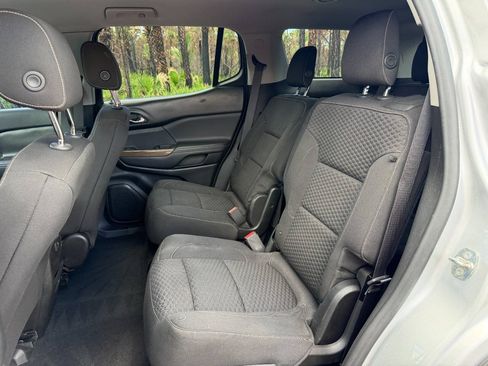 Used 2018 GMC Acadia SLE AWD/4WD image 18