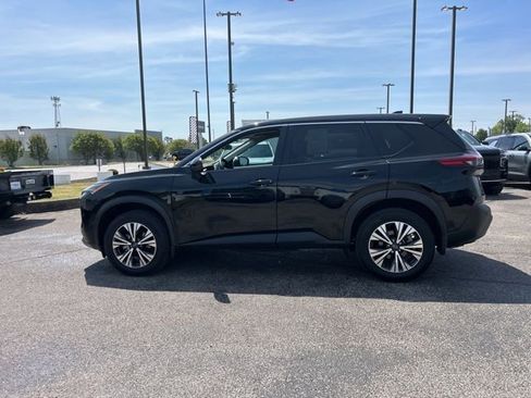 Used 2022 Nissan Rogue SV FWD image 6