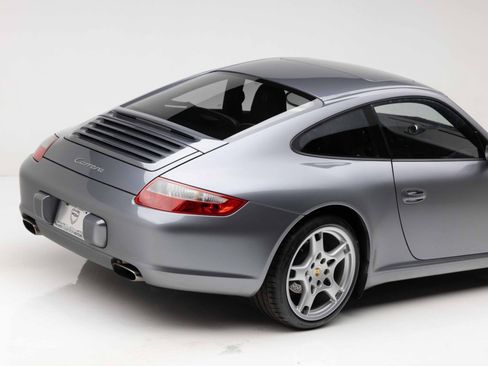 Used 2006 Porsche 911 Carrera RWD image 29