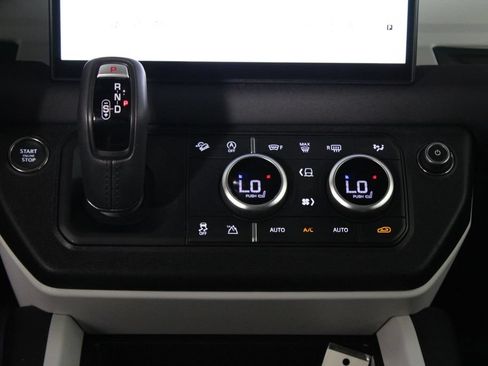 Used 2025 Land Rover Defender 110 S AWD/4WD image 21