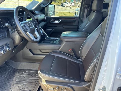 Used 2025 GMC Sierra 2500 Denali w/ Denali Reserve Package image 16