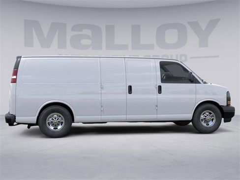 New 2025 Chevrolet Express 3500 Extended w/ Driver Convenience Package image 5