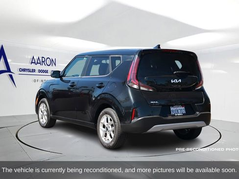 Used 2023 Kia Soul LX w/ LX Technology Package image 2