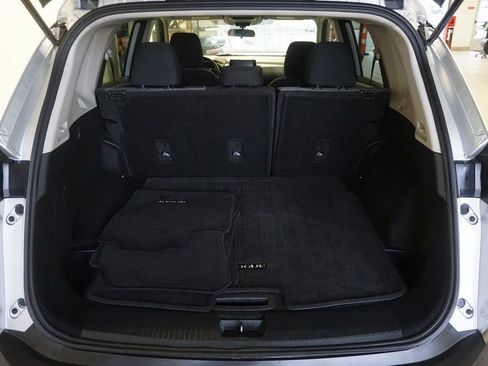 Used 2023 Nissan Rogue SV FWD image 16