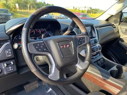 Used 2019 GMC Yukon XL SLT w/ Open Road Package AWD/4WD image 35