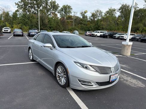 Used 2015 Lincoln MKZ AWD w/ Equipment Group 101A Select image 9