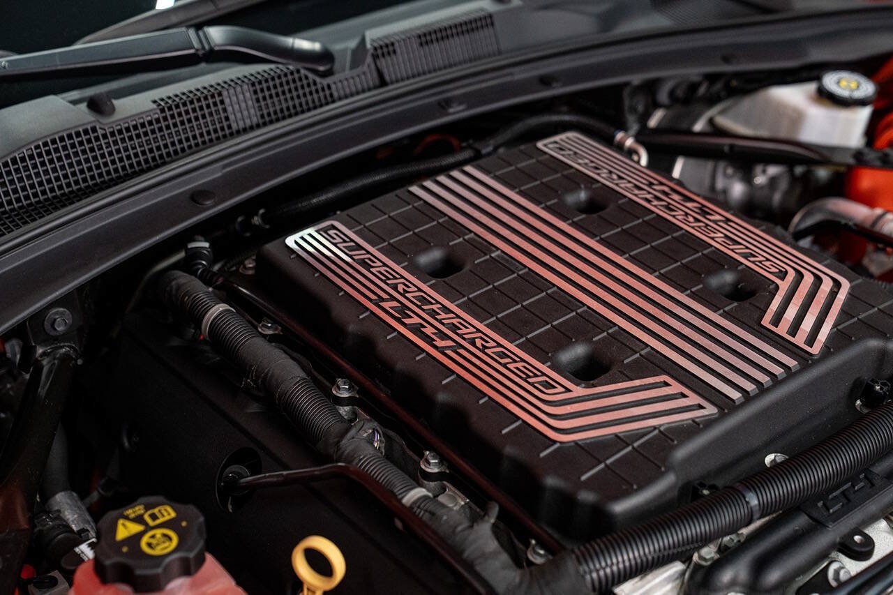 Used 2019 Chevrolet Camaro ZL1 RWD image 15