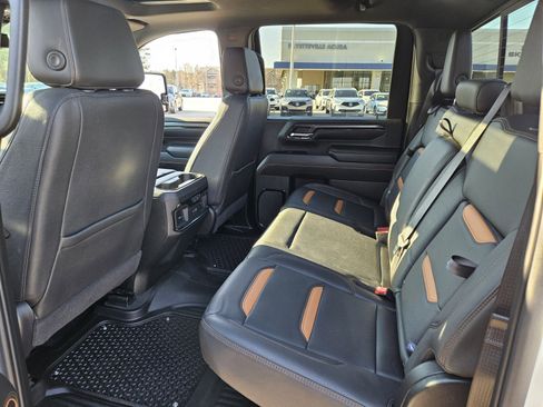 Used 2024 GMC Sierra 2500 AT4 w/ AT4 Premium Plus Package image 10