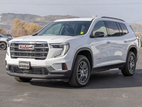 Used 2025 GMC Acadia Elevation image 32