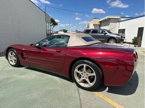 Used 2003 Chevrolet Corvette 50th Anniversary Edition w/ Preferred Equipment Group1 image 10