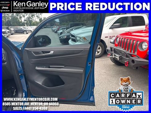 Used 2025 Volkswagen Atlas Cross Sport SEL R-Line AWD/4WD image 26