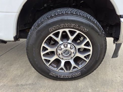 Used 2022 Ford F250 Lariat w/ Lariat Ultimate Package image 13