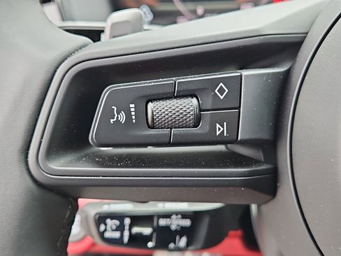 Certified 2025 Porsche Panamera 4 AWD/4WD image 25