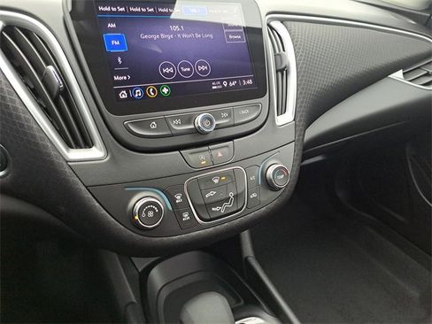 Used 2025 Chevrolet Malibu LS image 13