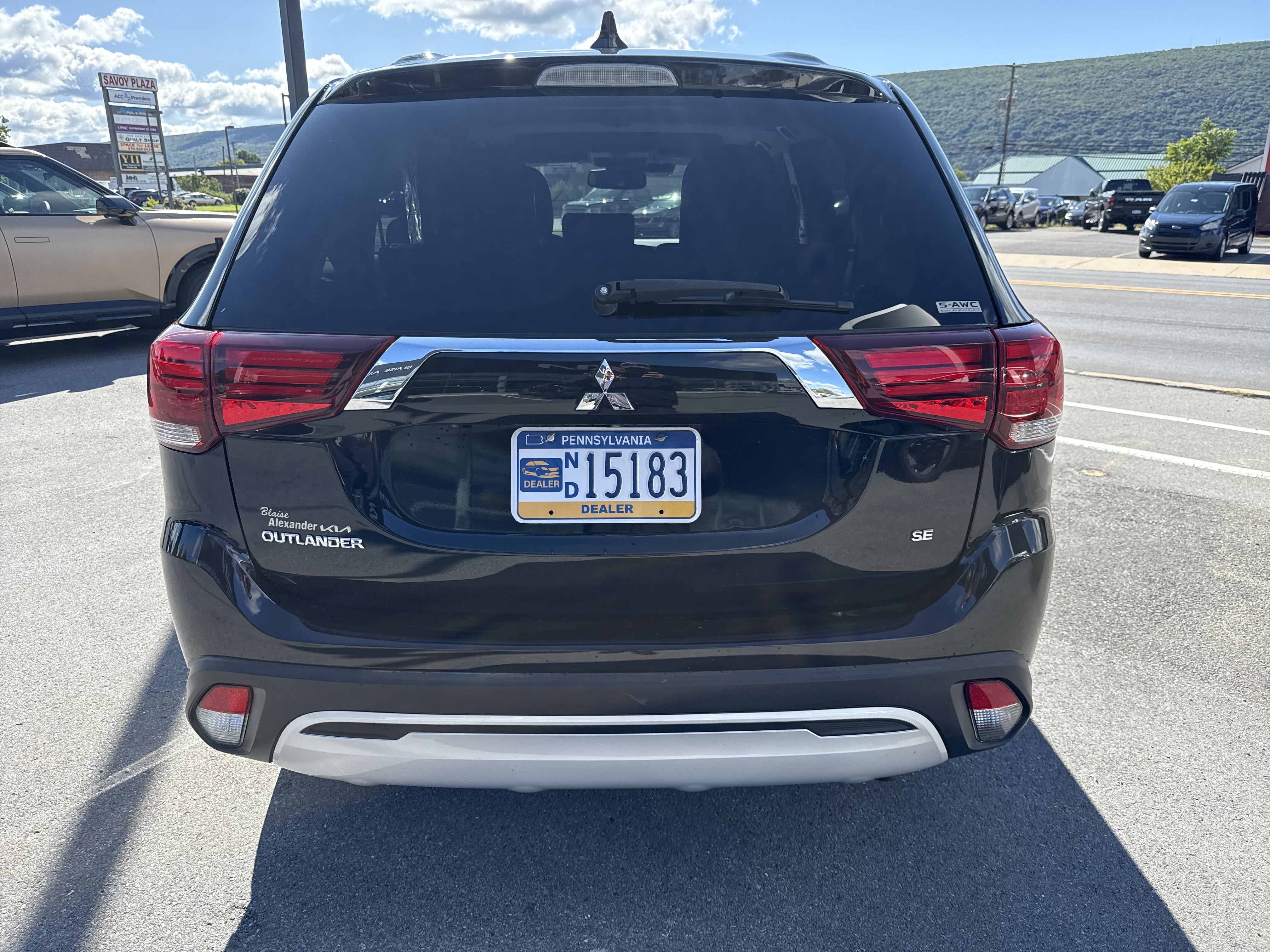 Used 2020 Mitsubishi Outlander SE AWD/4WD image 4