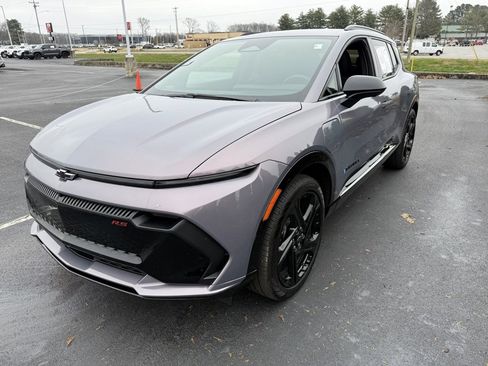 Used 2024 Chevrolet Equinox EV RS image 6