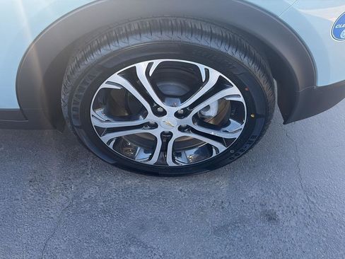 Used 2019 Chevrolet Bolt Premier w/ Infotainment Package image 15