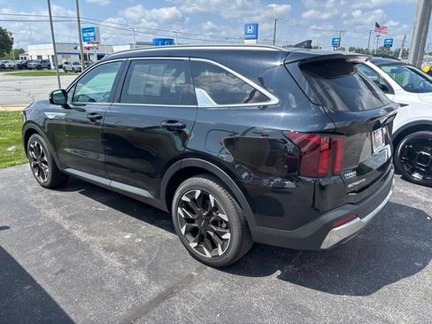 Certified 2025 Kia Sorento EX FWD image 5