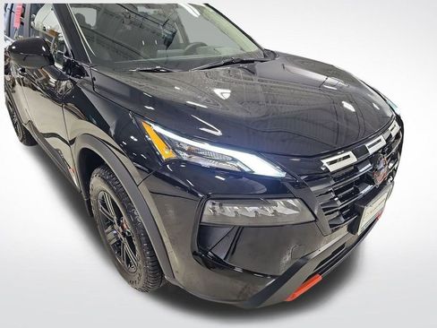 Used 2026 Nissan Rogue SV image 9