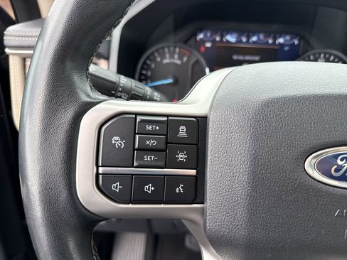 Used 2024 Ford Expedition Limited image 26