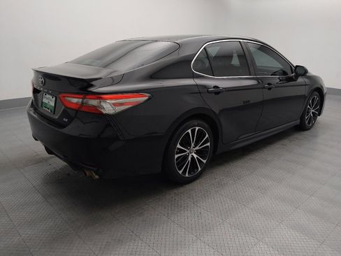 Used 2018 Toyota Camry SE FWD image 10