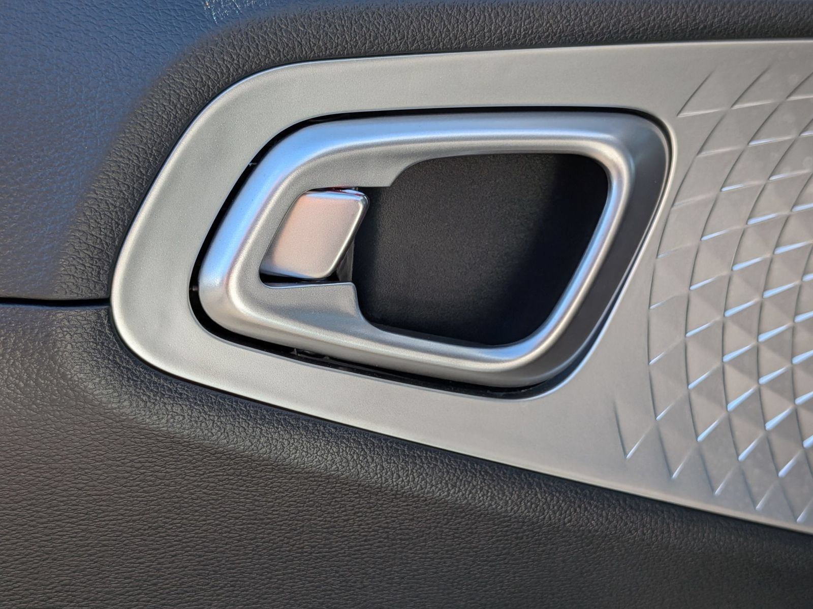 Used 2025 Kia Soul LX FWD image 27