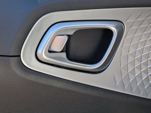 Used 2025 Kia Soul LX FWD image 27