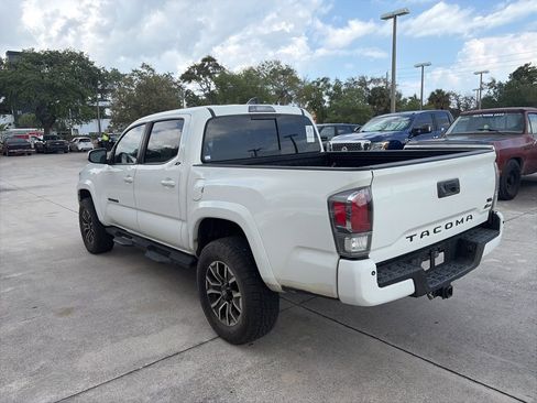 Used 2020 Toyota Tacoma TRD Sport w/ Technology Package image 5