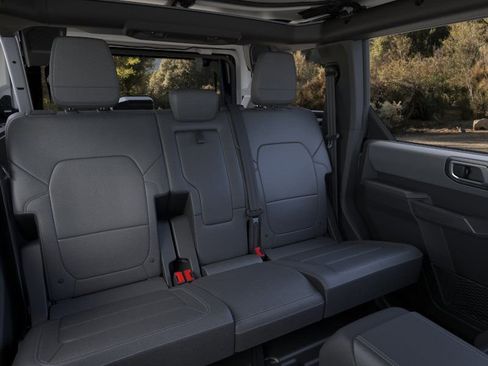 New 2026 Ford Bronco Big Bend w/ Black Diamond Package AWD/4WD image 11