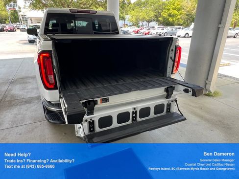 Used 2021 GMC Sierra 1500 SLT w/ SLT Premium Plus Package AWD/4WD image 32