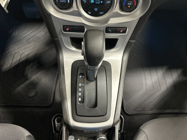 Used 2015 Ford Fiesta SE w/ Comfort Package FWD image 21