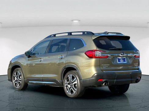 Used 2024 Subaru Ascent Touring image 4