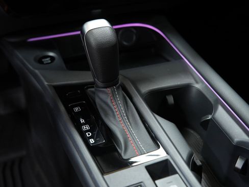 Used 2026 Nissan Sentra SR w/ Floor Mat Package FWD image 43