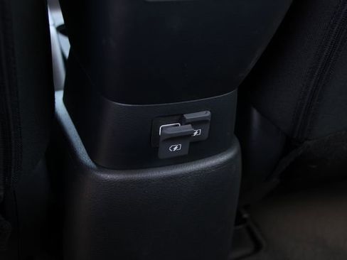 Certified 2025 Nissan Kicks Play S FWD image 27