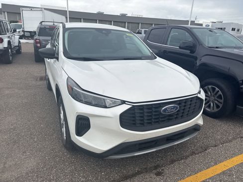 Used 2023 Ford Escape Active image 5